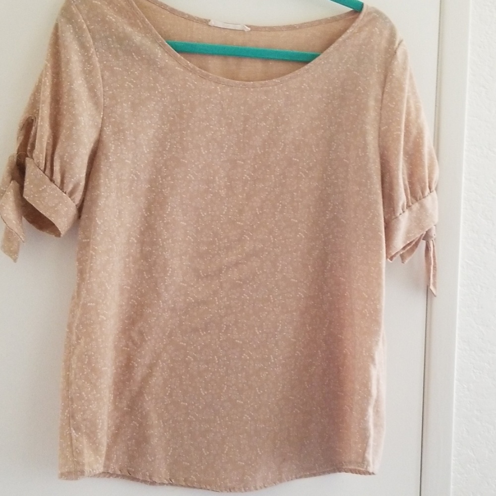 Beige top with tie sleeves